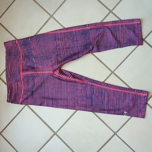 Compression capri leggings hot neon pink